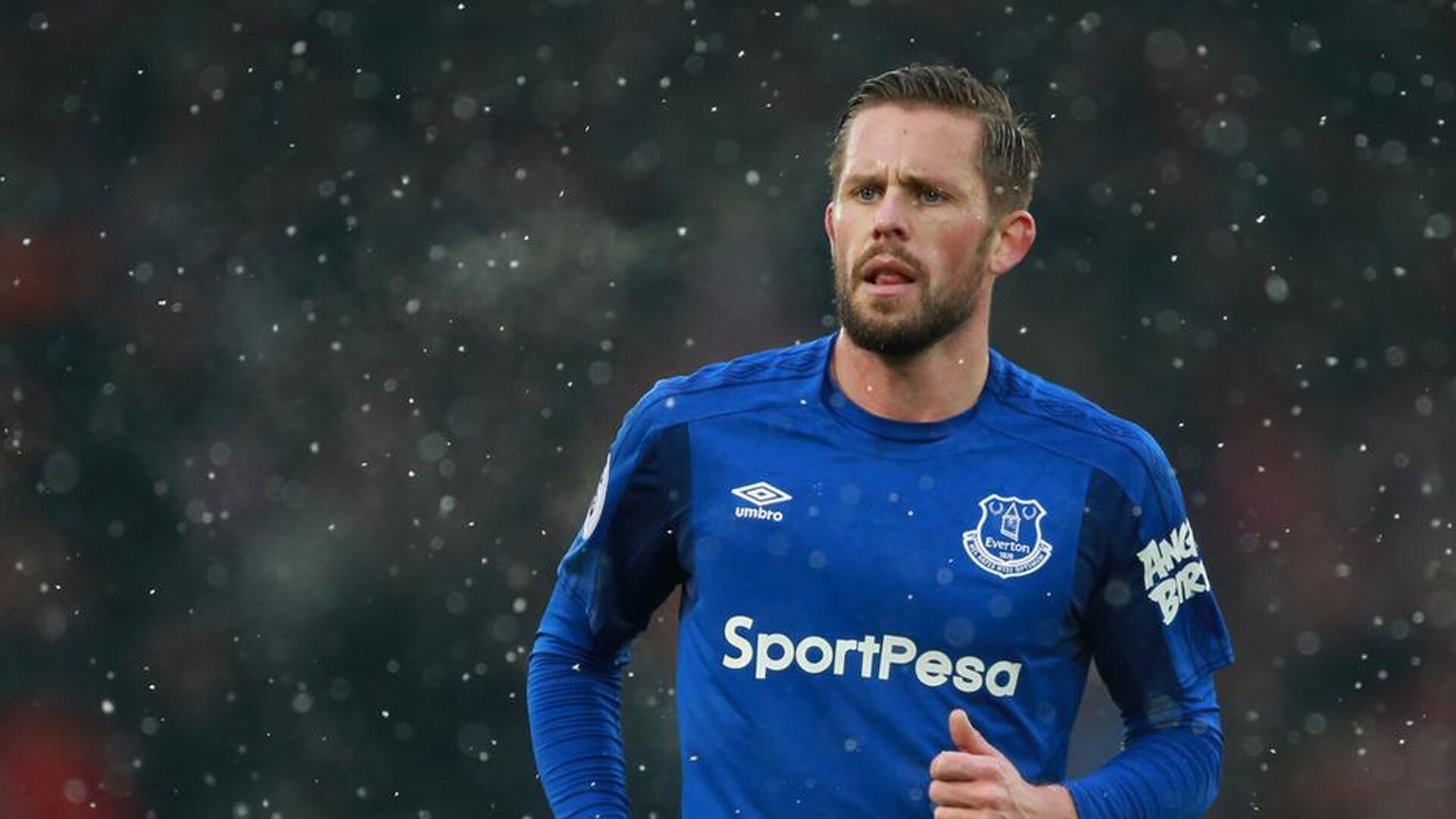 英超英豪纷争：斗志高昂点燃赛场，英豪超跑俱乐部百科